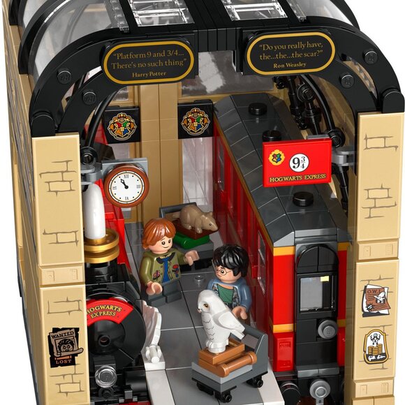 LEGO 76450 Book Nook Hogwarts Express New NIB in Hand - Picture 10 of 15